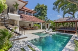 GoVillaBali.com :Rent a villa  Shato  in  Seminyak